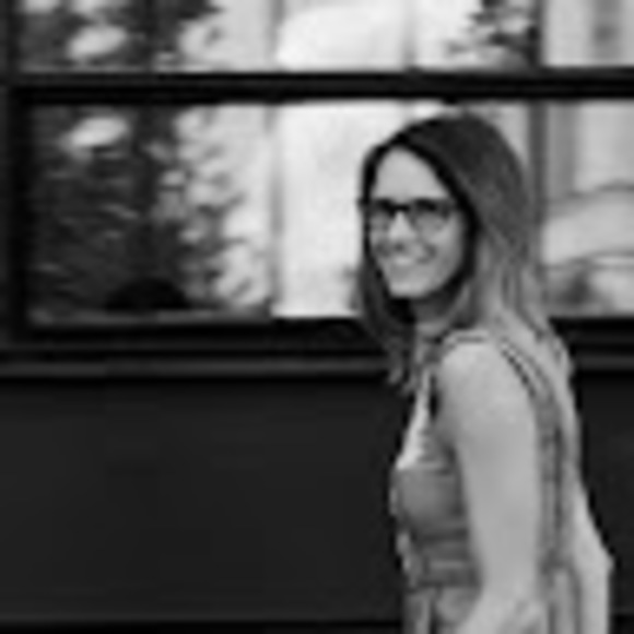 Meet your Posher, Jana - Picture 1 of 1